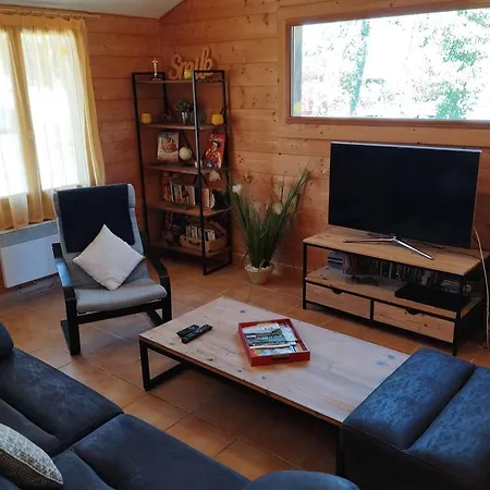 Sejour Familial Avec Piscine Privee Et Grand Jardin A Espech - Fr-1-828-1 Ferienhaus *